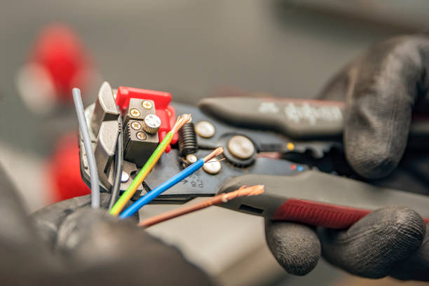 Best Circuit Breaker Repair  in Des Peres, MO